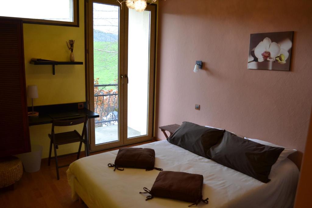 La Tour Du Loup Hotel La Bastide-de-Sérou Szoba fotó